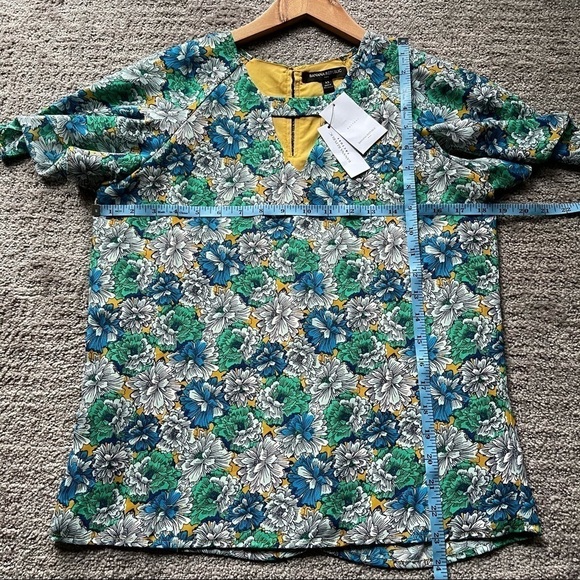 NWT BR Factory Blue Print Flora Cutout Flutter Top - Picture 8 of 10